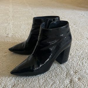 Jeffrey Campbell Women’s Black Shiny Patent Leather Pointed Booties